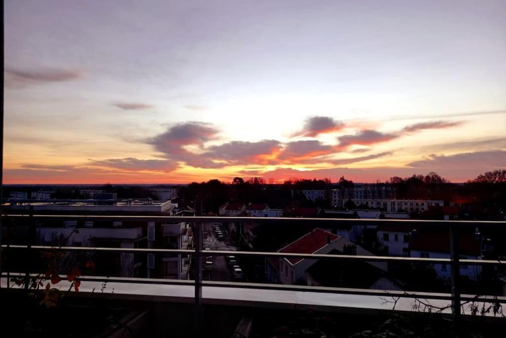 Le Nid : Rooftop Moderne Surplombant La Ville Nantes Buitenkant foto